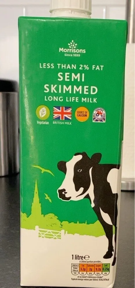 Long life milk semi skimmed