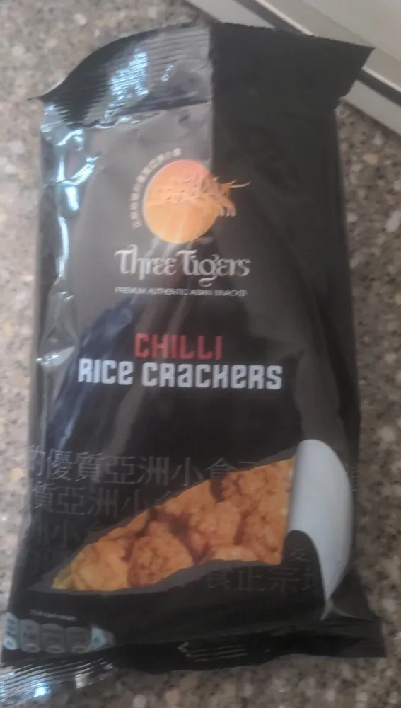 Chilli rice crackers