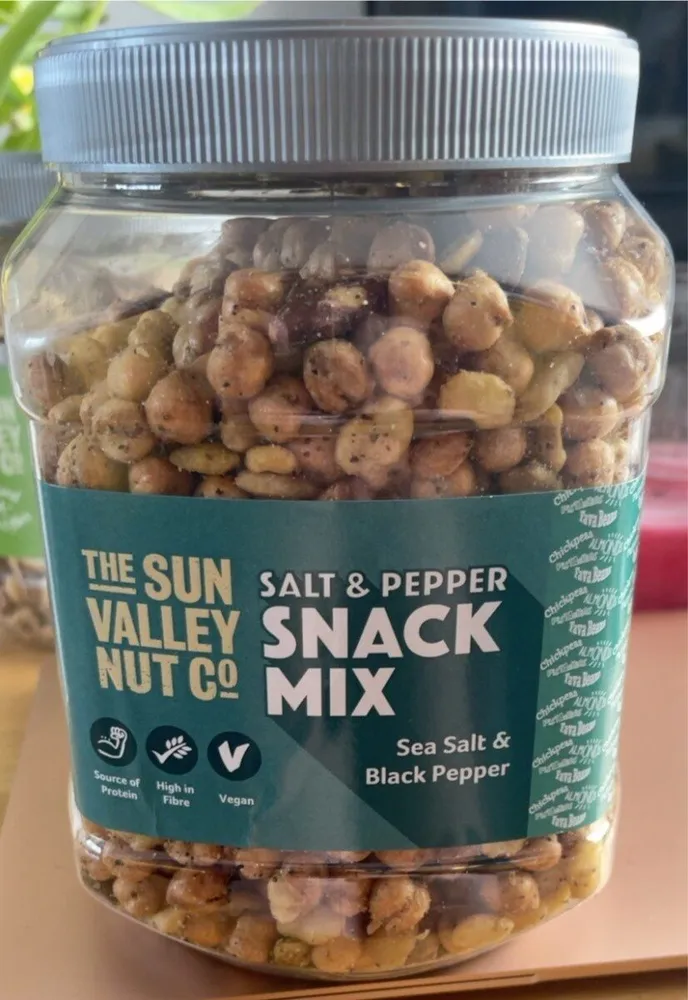 Salt &pepper Snack Mix