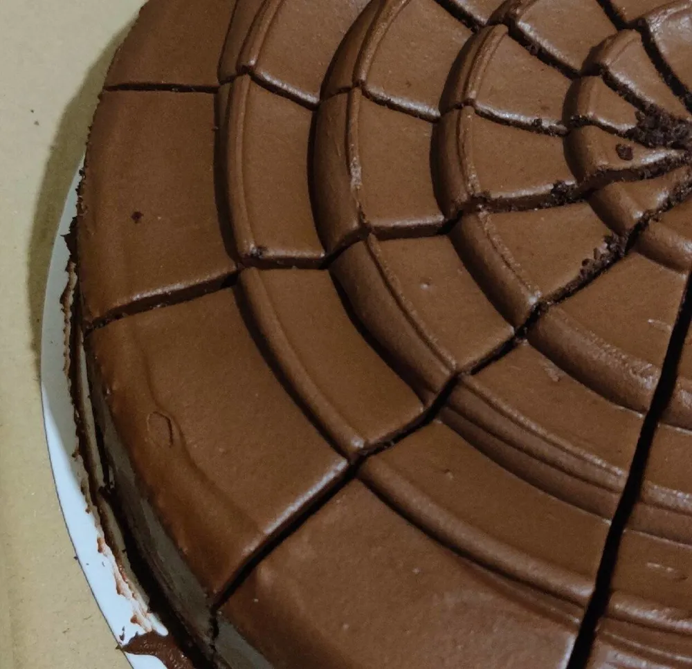 Vienna Gold Chocolate Fudge Cake (14 portions)