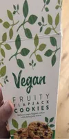 Vegan fruity cookies