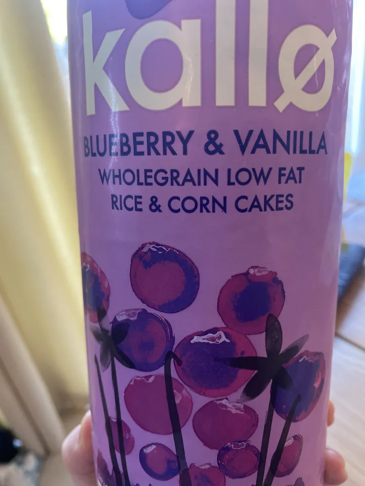 BLUEBERRY AND VANILLA FLAVOUR WHOLEGRAIN RICE AND CORN CAKES