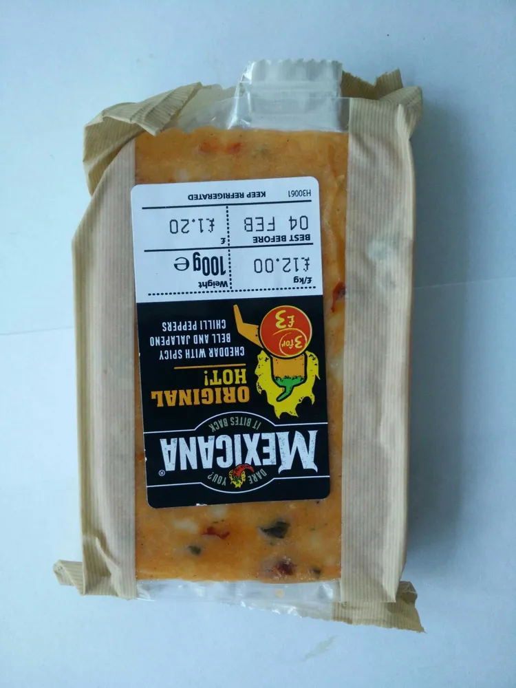 Original Hot! Chedder with spicy bell and jalapeno chilli peppers