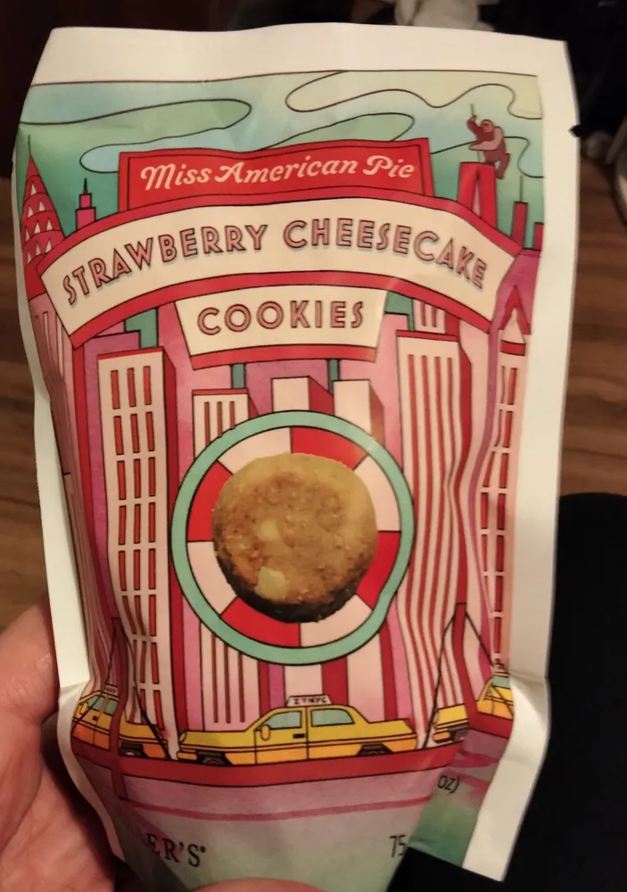 Miss American Pie Strawberry cheesecake cookies