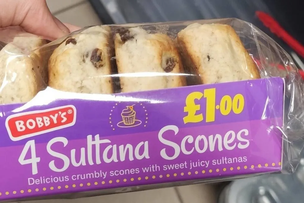 4 Sultana Scones