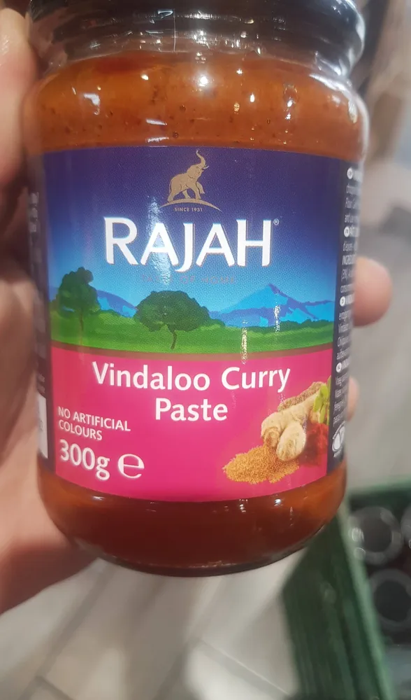 Rajah Vindaloo Curry Paste 300G