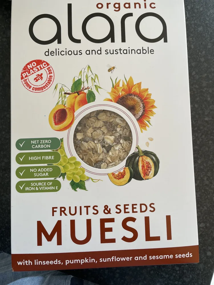 organic fruits & seeds muesli
