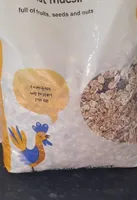 Fruit and nut muesli
