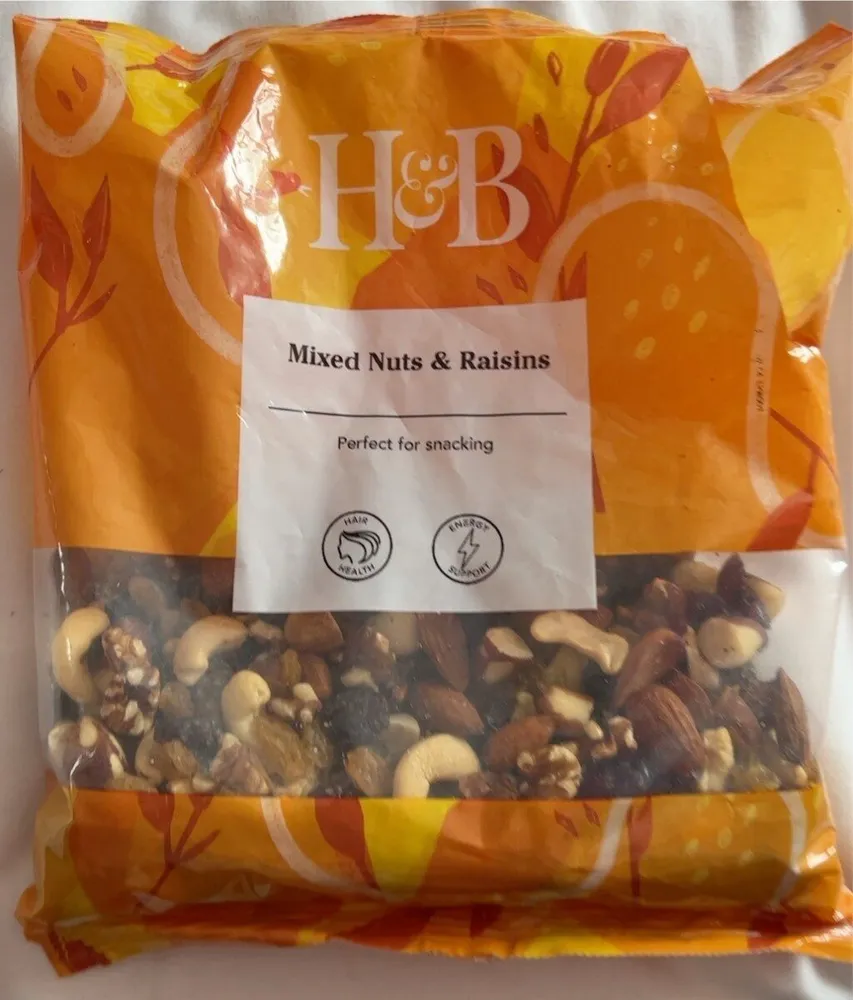 Mixed nuts & raisins