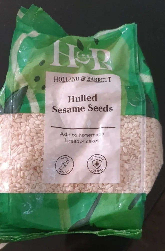 Hulled sesame seeds