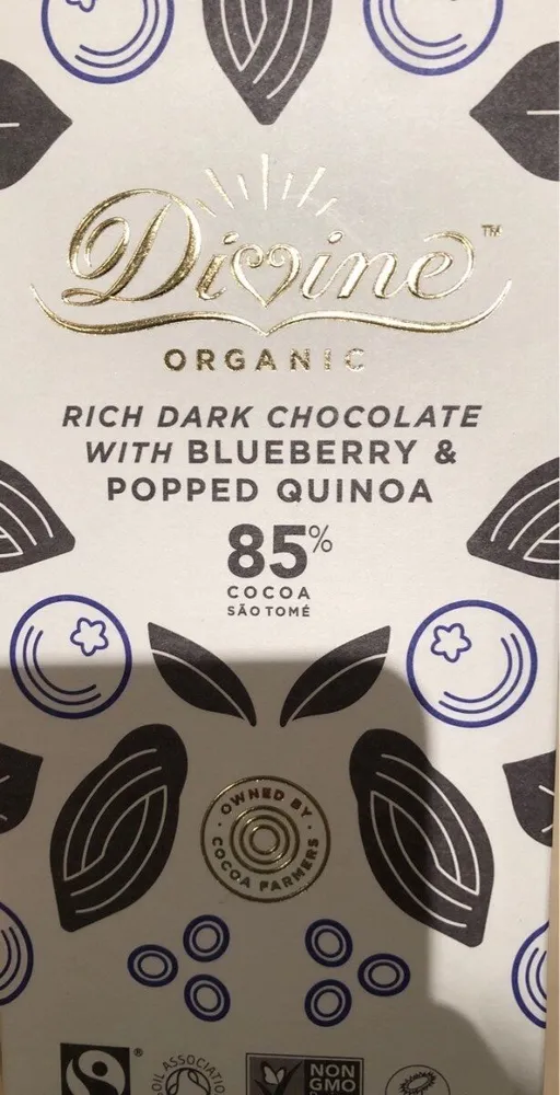 Dark chocolate with blueberry and popped quinoa