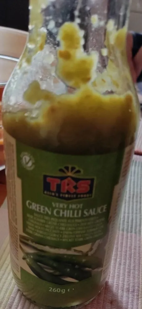 Very hot green chili sauce