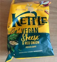 Vegan Sheese & red onion