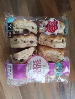 8 large Sultana scones