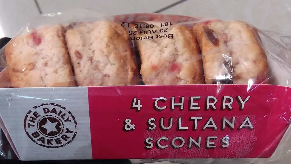 Iceland Cherry & Sultana Scones 4pk