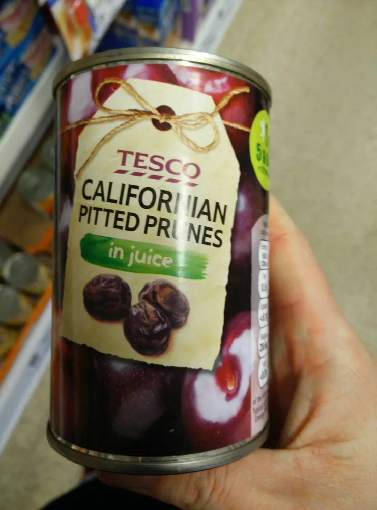 Californian pitted prunes in juice