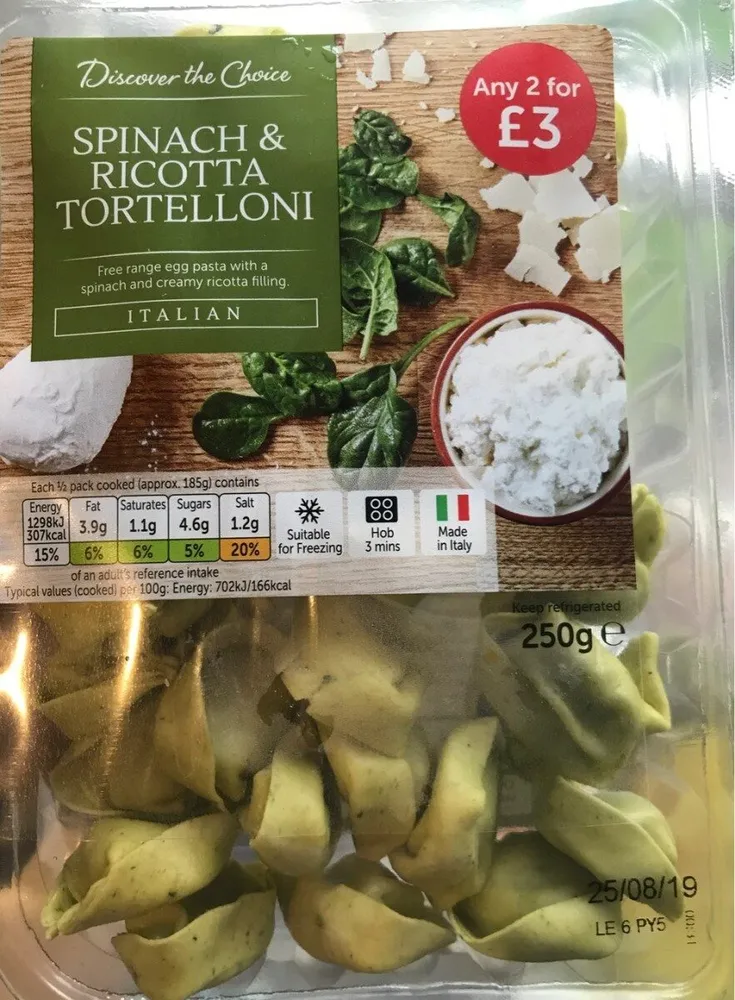 Spinch and ricotta tortelloni