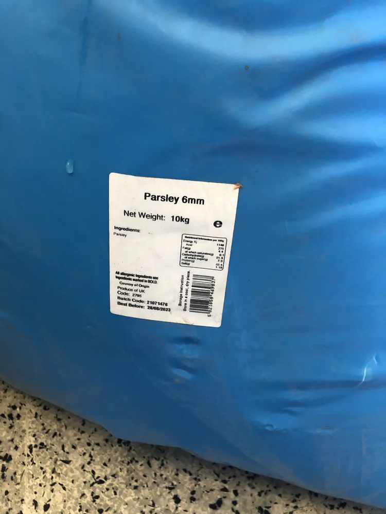 Dry parsley