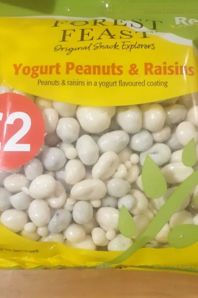 Yogurt peanuts and raisins