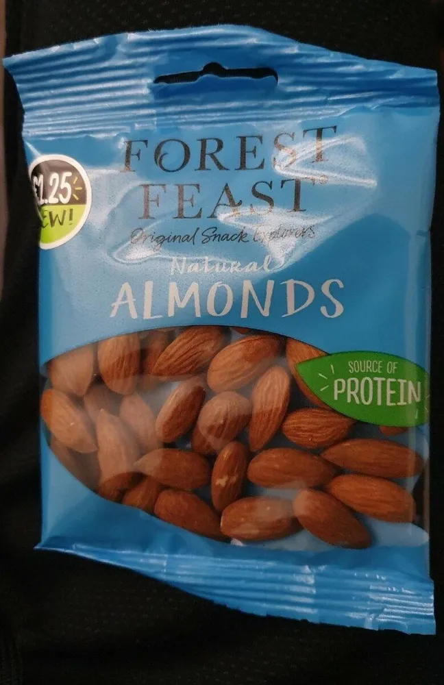 Natural almonds