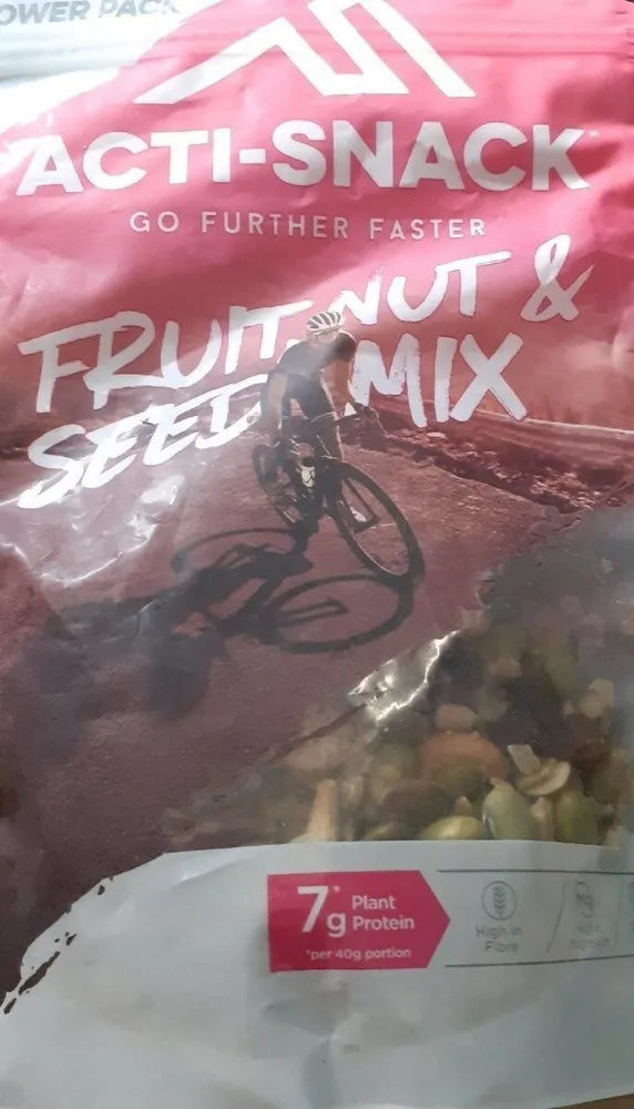 Fruit nut & seed mix