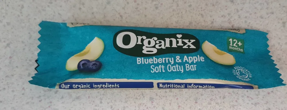 Blueberry and Apple Soft Oaty Bar