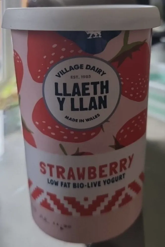 Strawberry Low Fat Bio-Live Yogurt