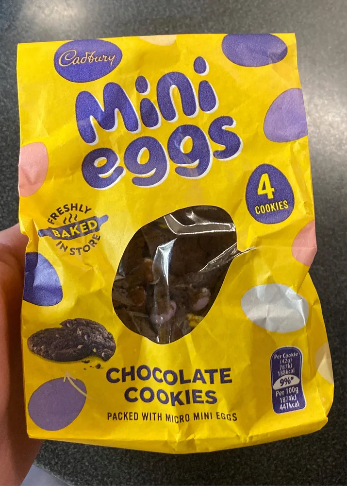02:26 BEST BEFORE DEST REFORE CHOCOLATE COOKIES CO