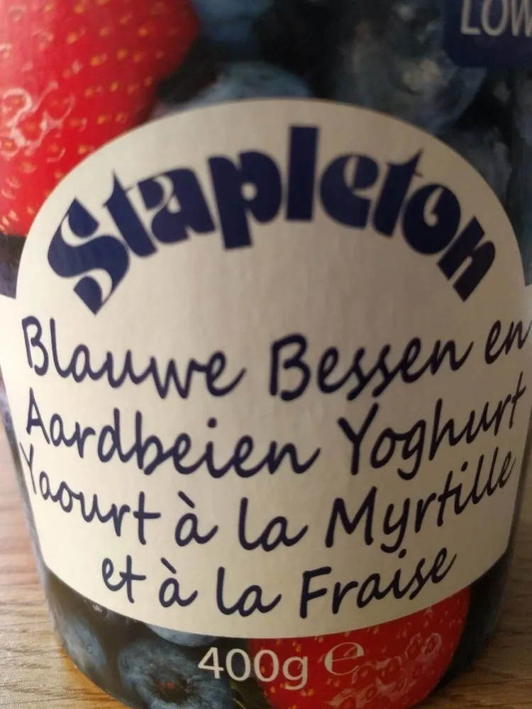 Yaourt à la myrtille et à la fraise