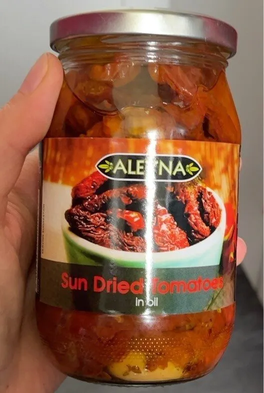 Sun dried tomatoes in oil