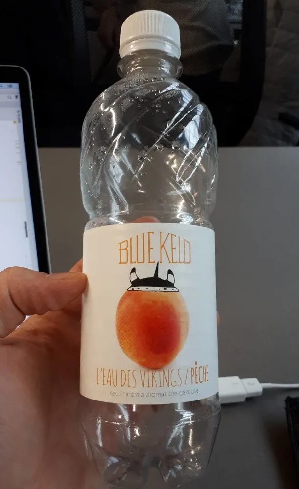 Eau des Vikings pêche - Eau minérale aromatisée gazeuse