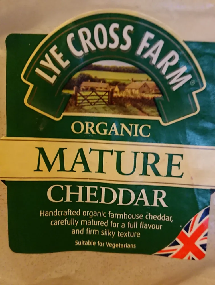 Lye Cross Farm Organic Mature Cheddar