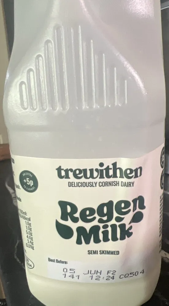Regen Milk Semi Skimmed