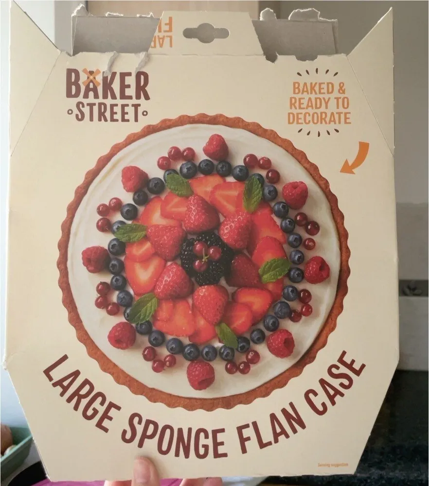Large sponge flan case