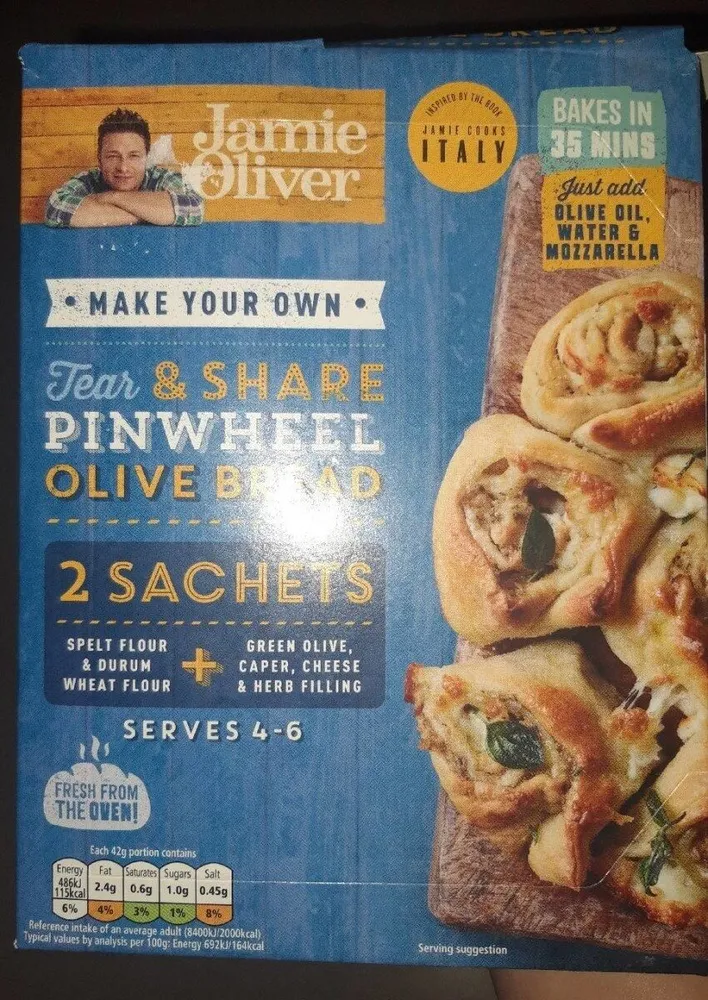 Pain aux olives et mozarella