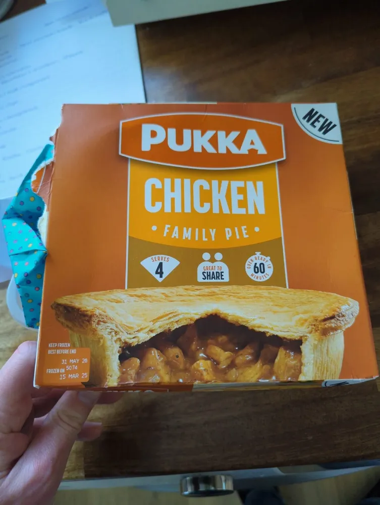 Pukka Chicken Family Pie
