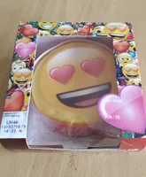 Emoji  gâteau cadeau