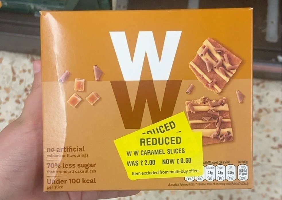 Caramel cake slice