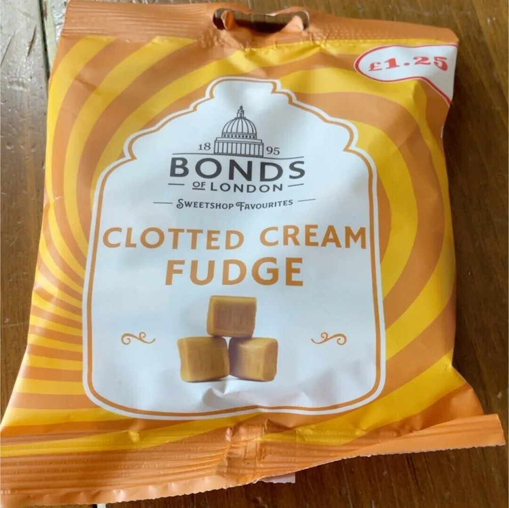 18 95 BONDS OF LONDON SWEETSHOP FAVOURITES - CLOTT