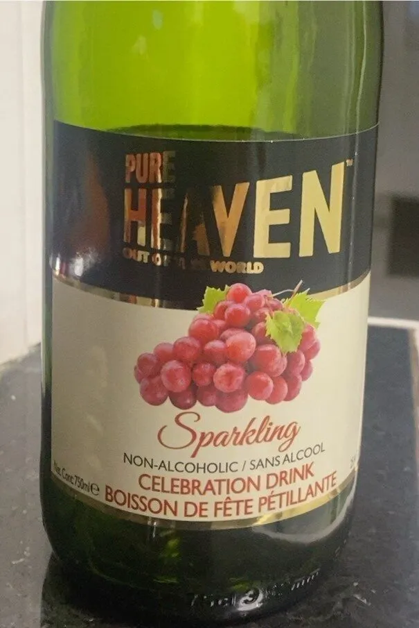 Sparkling non-alcoholic red grape juice