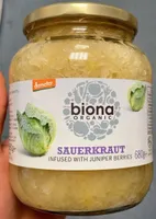 Sauerkraut infused with juniper berries