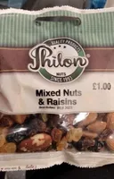 Mixed nuts and raisins