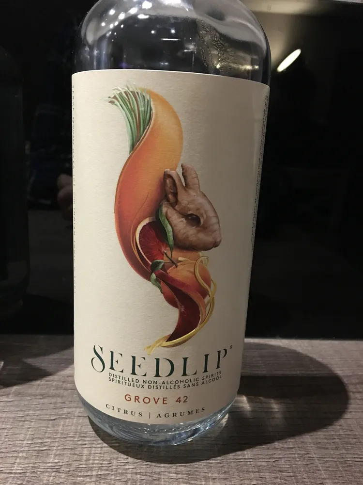Distilled non-alcoholic spirits, citrus
