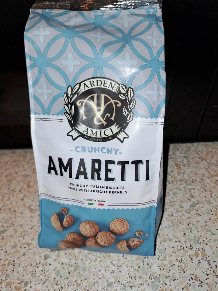 Crunchy Amaretti