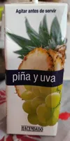 Zumo de piña y uva