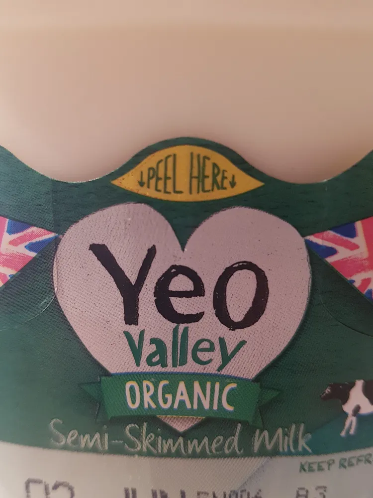 Organic free Range Milk Semi-skimmed