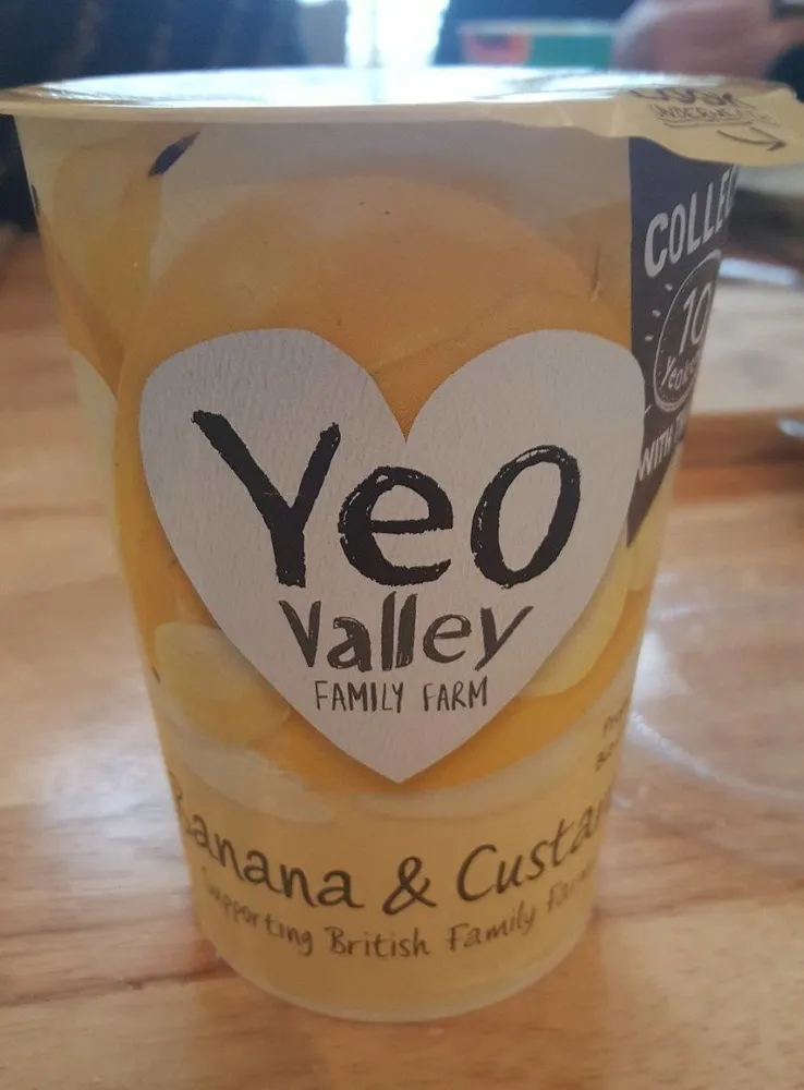 Banana & custard yogurt