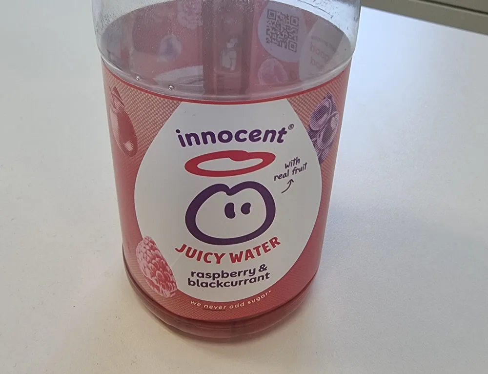 Juicy Water Raspberry and Blackcurrant