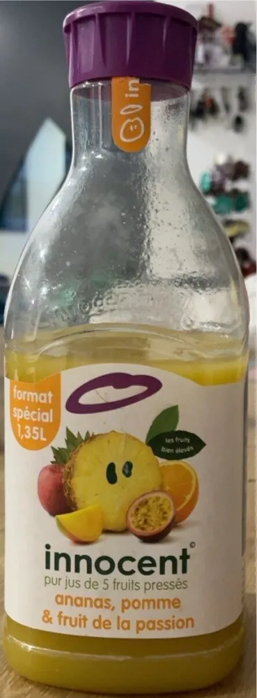Ananas, pomme et fruit de la passion