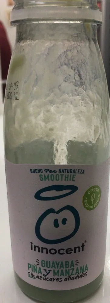 Smoothie de guayaba, piña y manzana